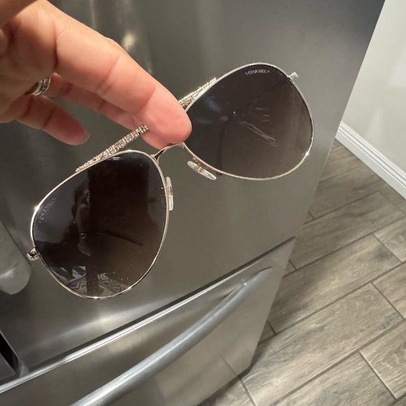 ✨Chanel Gold Tone Brown Gradient 4231 Aviator Sunglasses - Picture 10 of 17